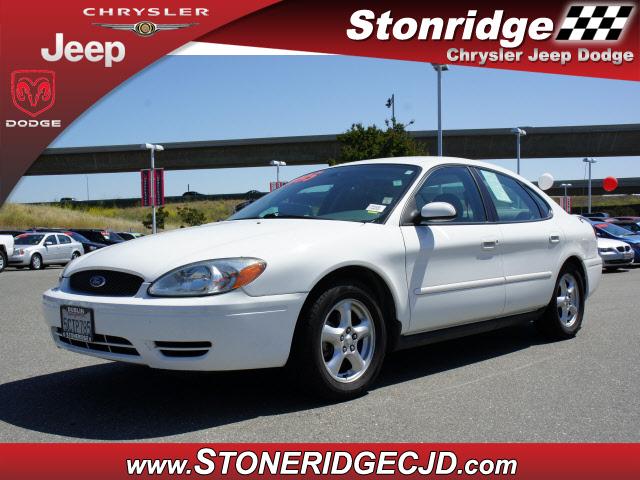 Photo of 2004 Ford Taurus