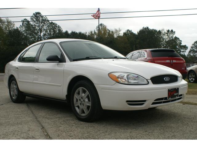 Photo of 2006 Ford Taurus