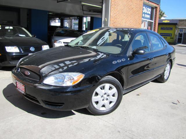 Photo of 2005 Ford Taurus