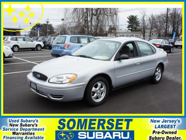 Photo of 2005 Ford Taurus
