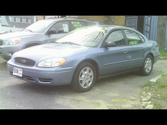 Photo of 2006 Ford Taurus