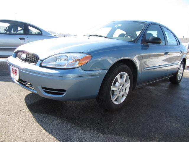 Photo of 2007 Ford Taurus