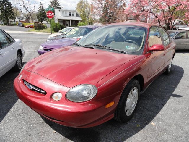 Photo of 1999 Ford Taurus