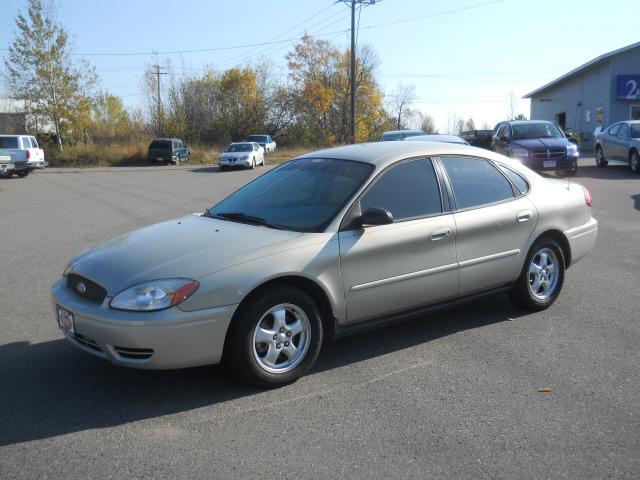 Photo of 2007 Ford Taurus
