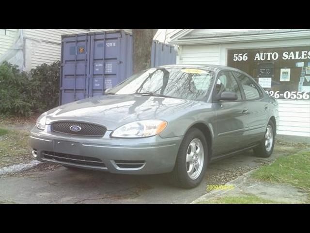 Photo of 2006 Ford Taurus