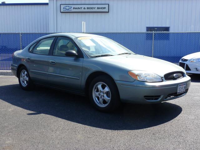 Photo of 2006 Ford Taurus
