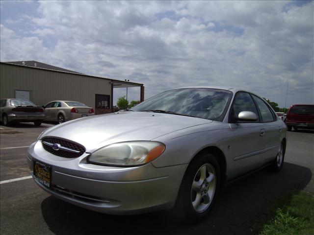 Photo of 2001 Ford Taurus