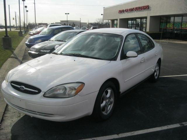 Photo of 2002 Ford Taurus