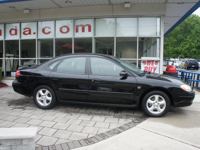 Photo of 2002 Ford Taurus