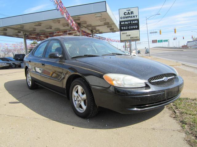Photo of 2002 Ford Taurus