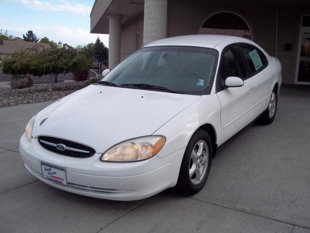 Photo of 2003 Ford Taurus
