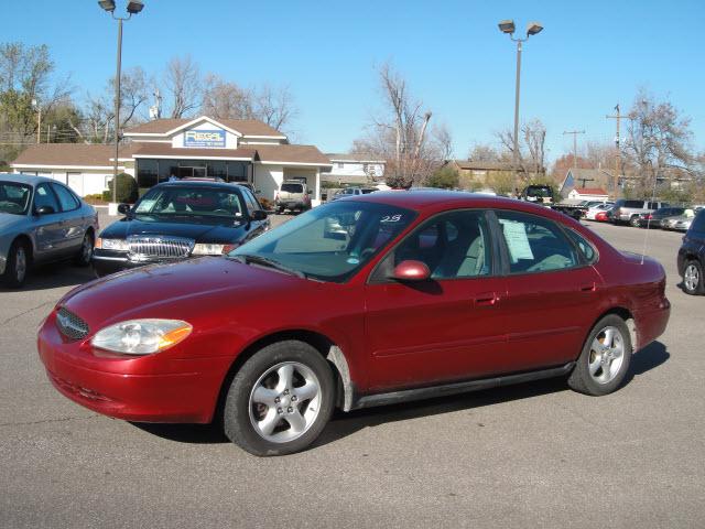 Photo of 2001 Ford Taurus