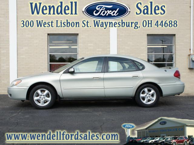 Photo of 2004 Ford Taurus