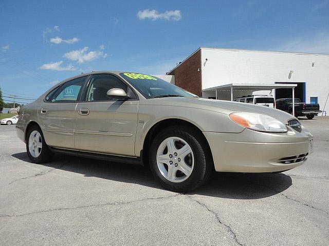 Photo of 2001 Ford Taurus