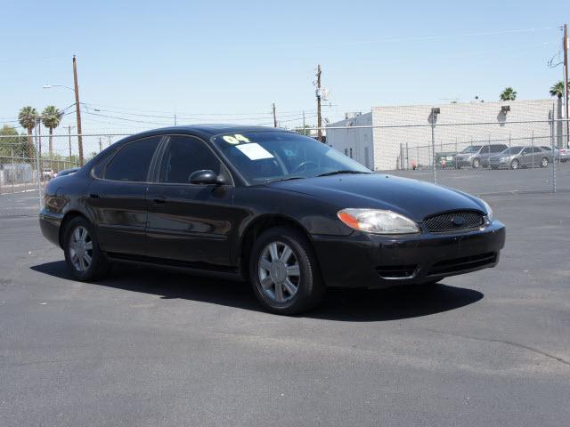 Photo of 2004 Ford Taurus