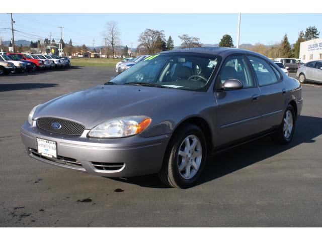 Photo of 2007 Ford Taurus