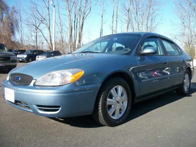 Photo of 2007 Ford Taurus