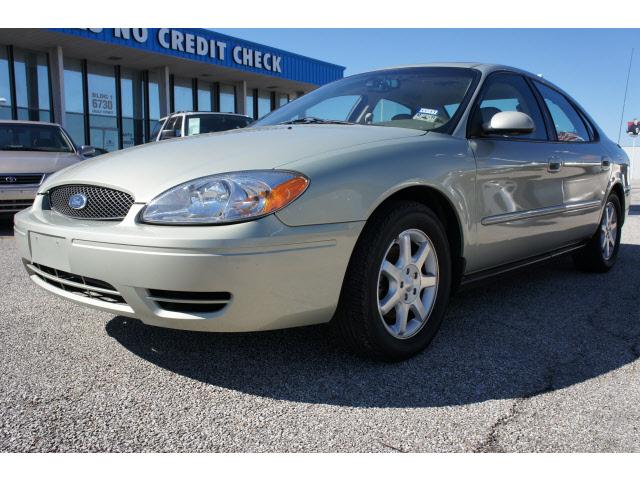 Photo of 2006 Ford Taurus