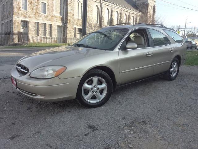 Photo of 2001 Ford Taurus