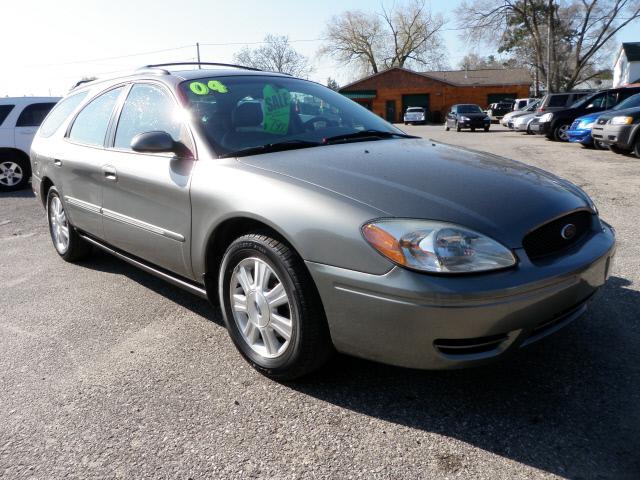 Photo of 2004 Ford Taurus