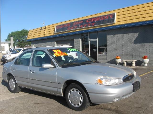 Photo of 1999 Ford Contour