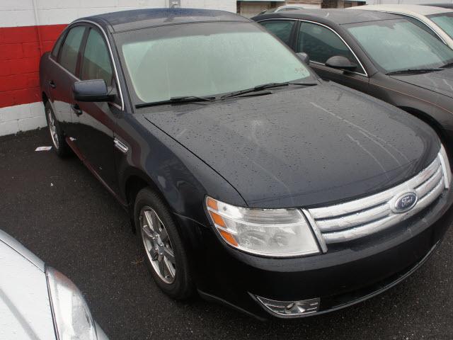 Photo of 2008 Ford Taurus
