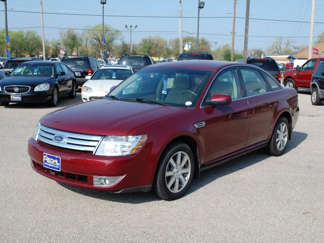 Photo of 2008 Ford Taurus