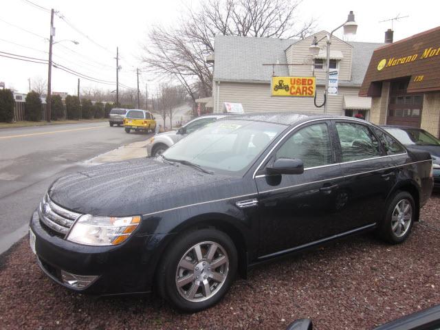Photo of 2008 Ford Taurus