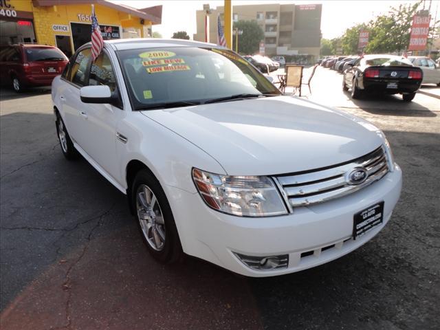 Photo of 2008 Ford Taurus