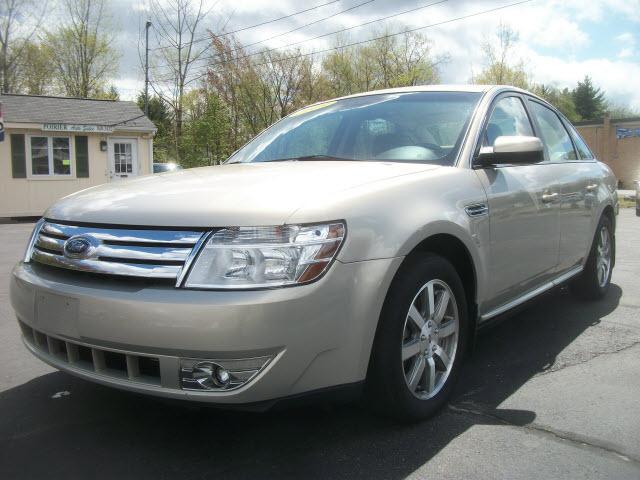 Photo of 2009 Ford Taurus