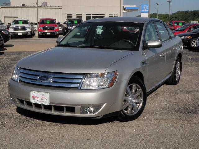 Photo of 2008 Ford Taurus
