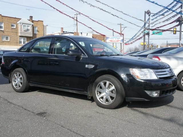 Photo of 2008 Ford Taurus