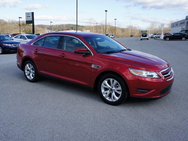 Photo of 2010 Ford Taurus