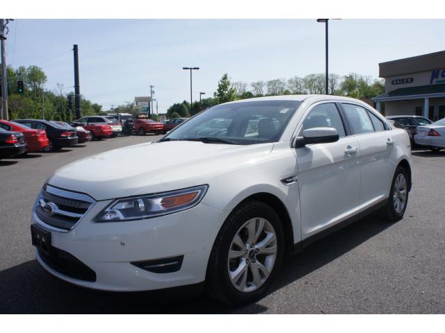 Photo of 2010 Ford Taurus