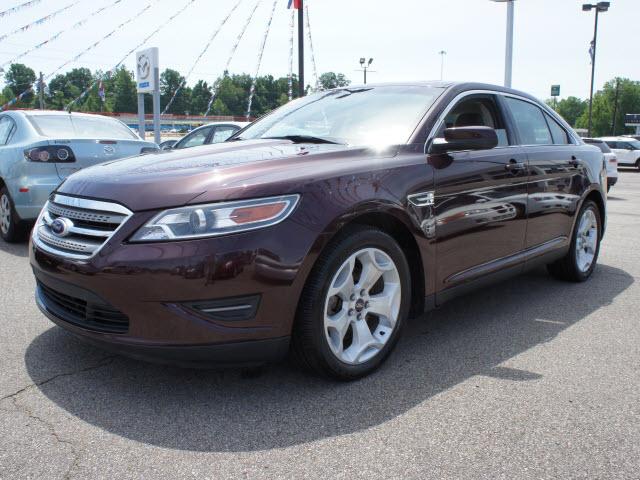 Photo of 2011 Ford Taurus
