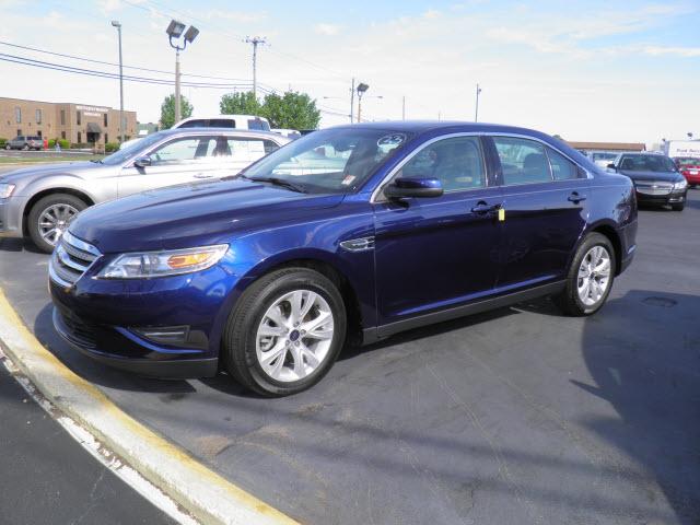 Photo of 2011 Ford Taurus