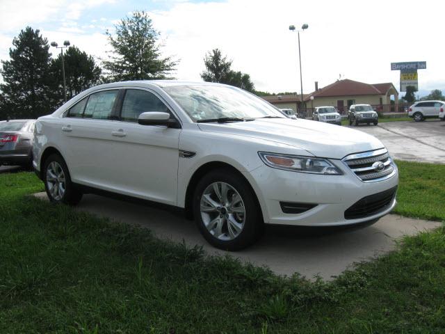 Photo of 2012 Ford Taurus