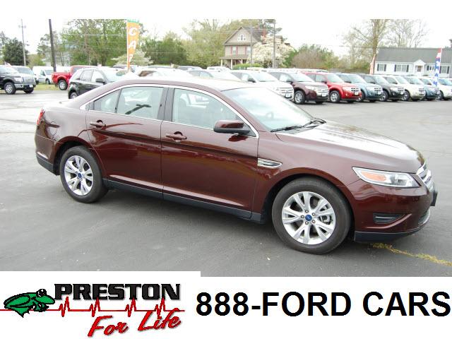 Photo of 2010 Ford Taurus