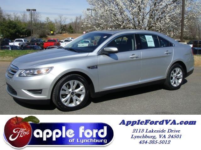 Photo of 2010 Ford Taurus