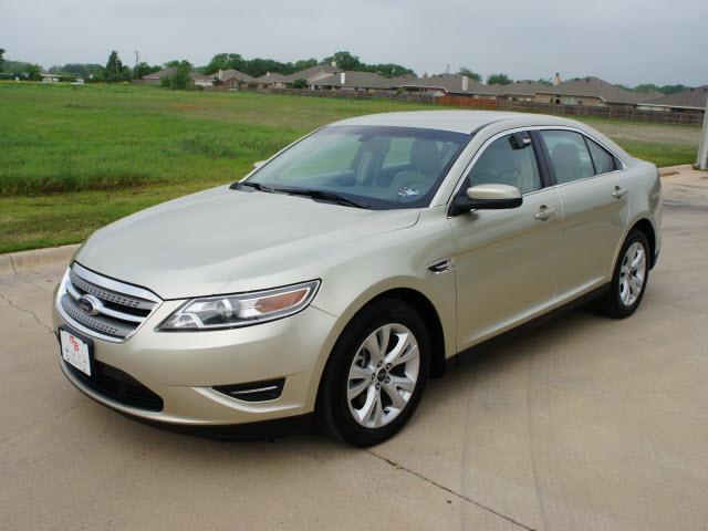Photo of 2011 Ford Taurus