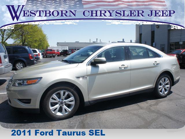 Photo of 2011 Ford Taurus