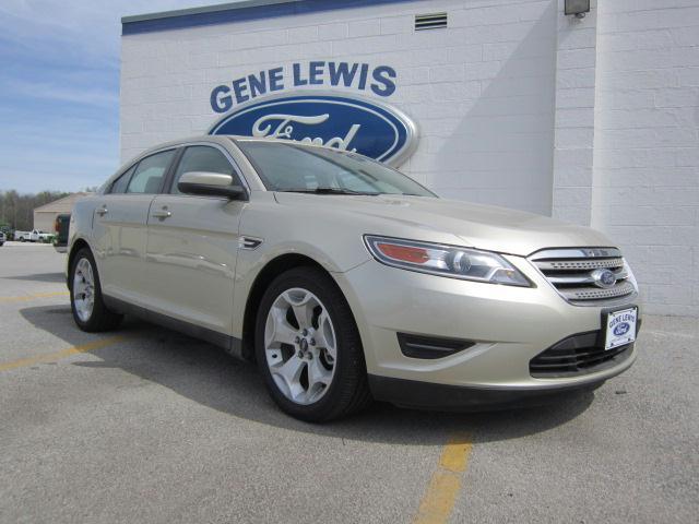 Photo of 2011 Ford Taurus