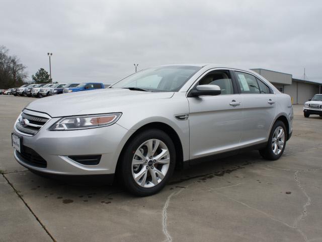 Photo of 2012 Ford Taurus
