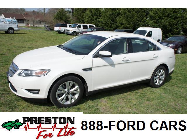 Photo of 2011 Ford Taurus