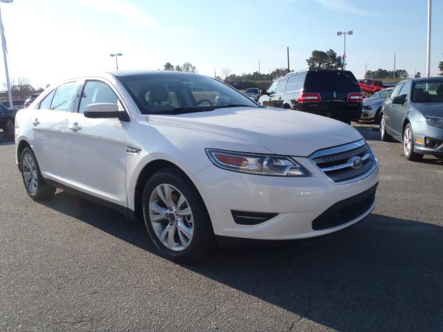 Photo of 2012 Ford Taurus