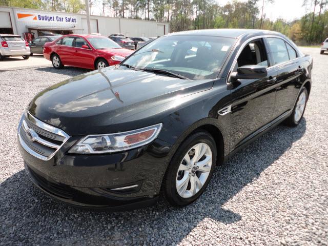 Photo of 2010 Ford Taurus