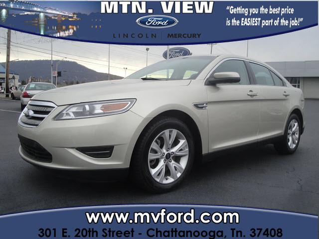 Photo of 2010 Ford Taurus