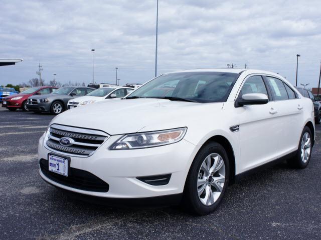 Photo of 2011 Ford Taurus
