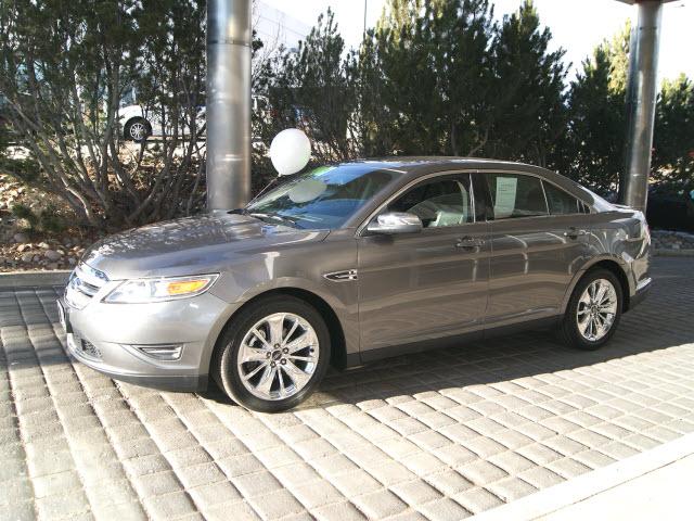 Photo of 2011 Ford Taurus