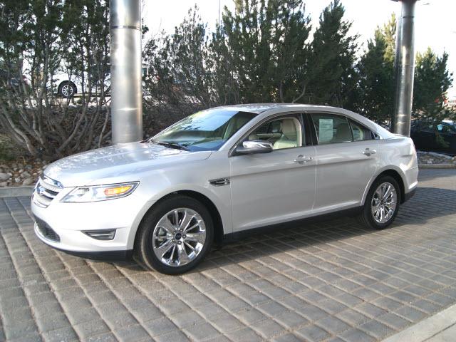 Photo of 2011 Ford Taurus